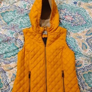 G. H. Bass & Company Mustard Yellow Quilted Women's Hooded Puffer Vest Small